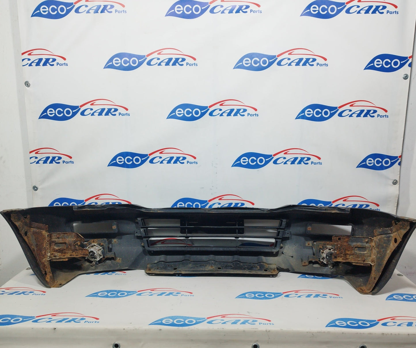 Black plastic front bumper Mitsubishi l200 2001 code: 533649-56 ecoAC1327