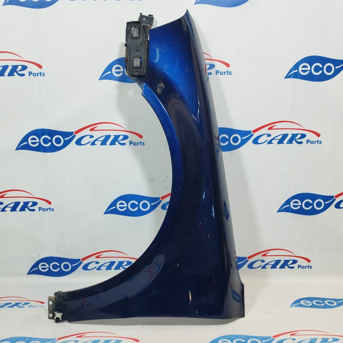 Midnight blue left fender Volkswagen Passat 2004 ecoAC1331