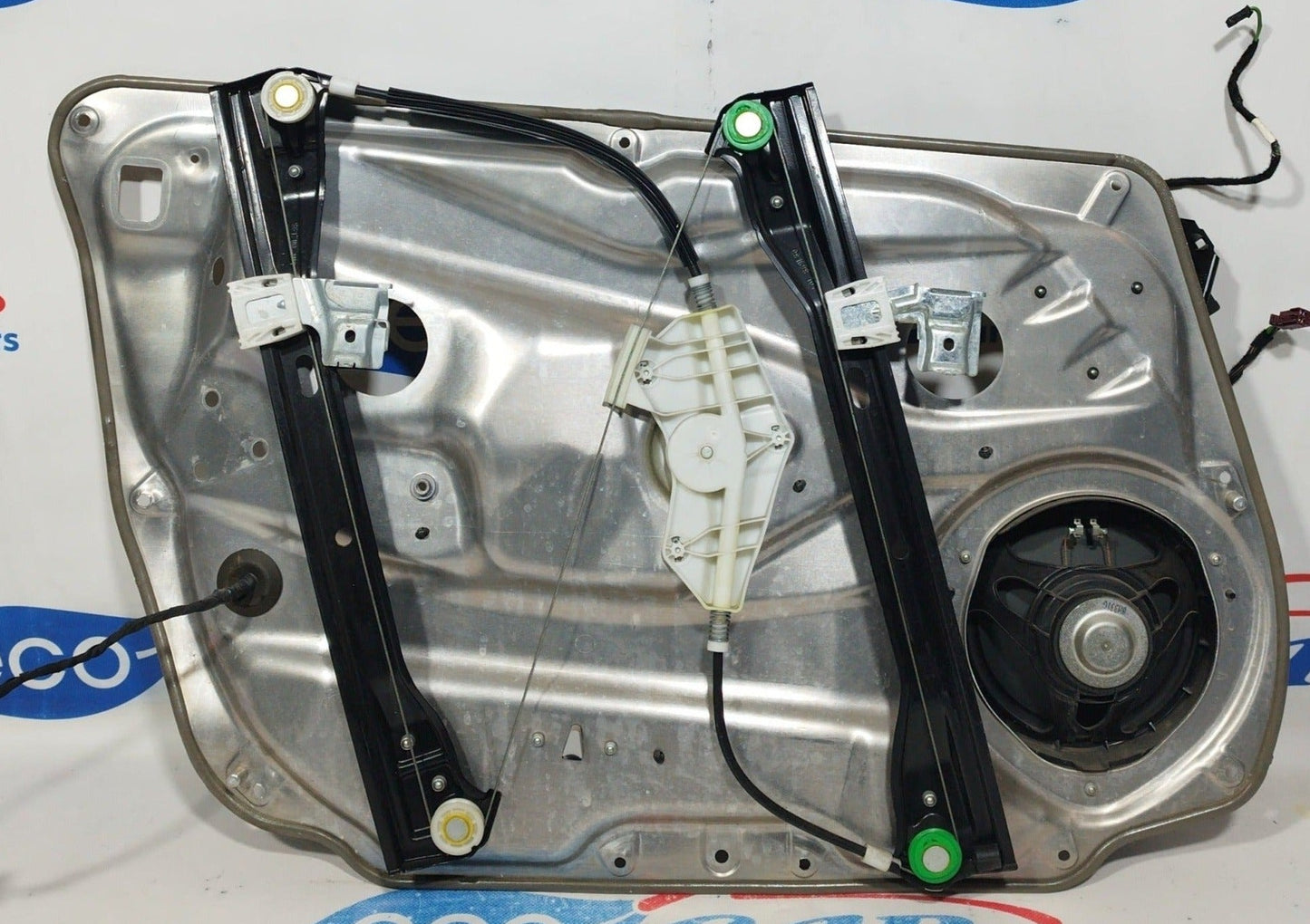 Mercedes C-Klasse W204 2008 vordere rechte Seitenwandhalterung Code a2047600834 ecoAC1448