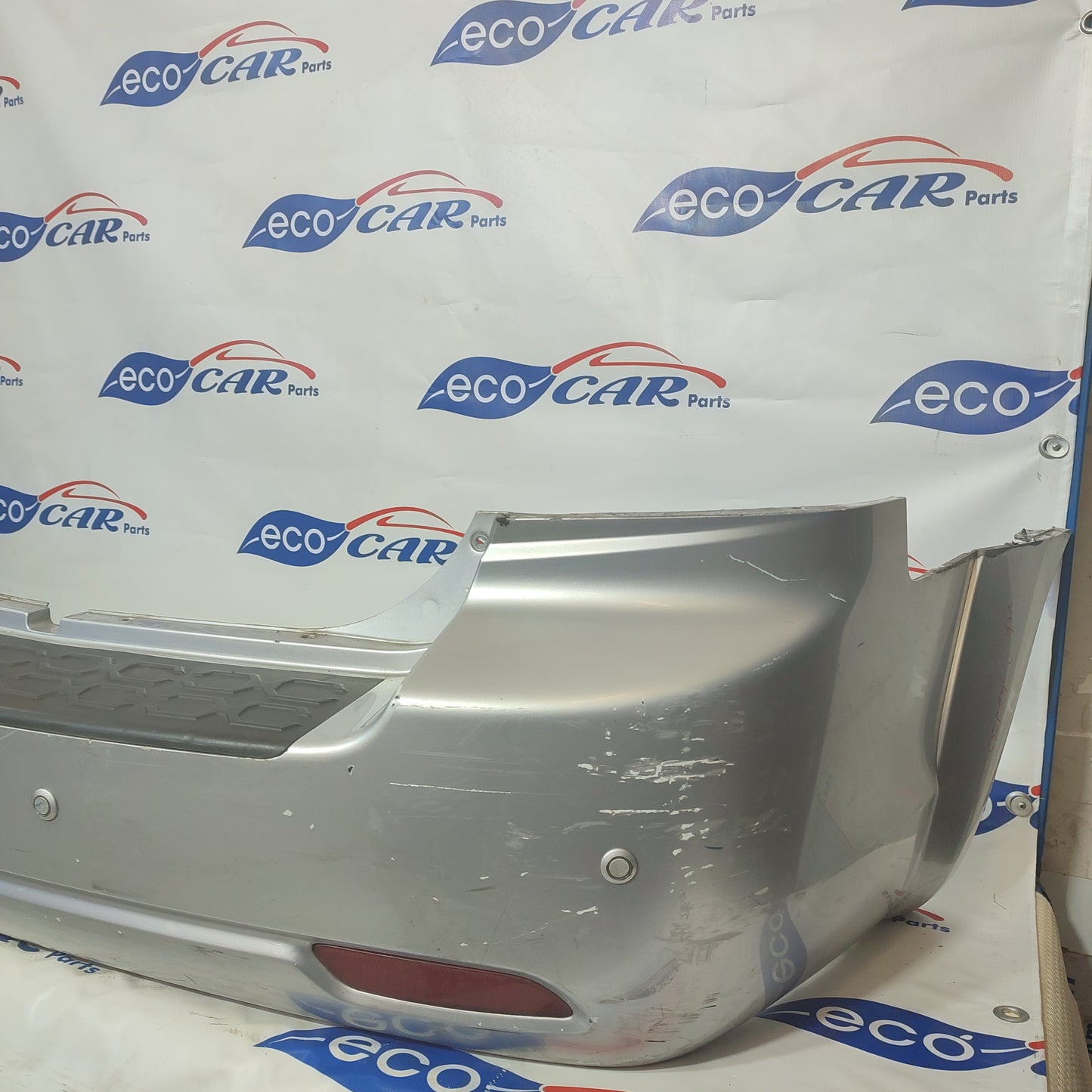 Kia Sorento 2005 Silver Gray Rear Bumper with EcoAG813 Parking Sensors