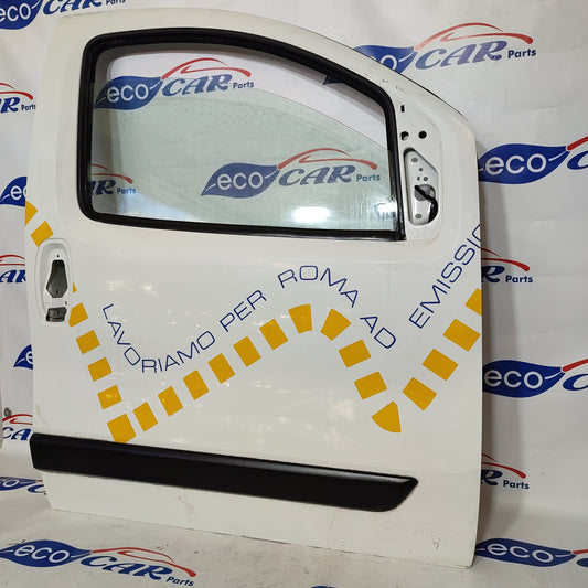 White right front door Fiat Fiorino 2011 ecoAG846