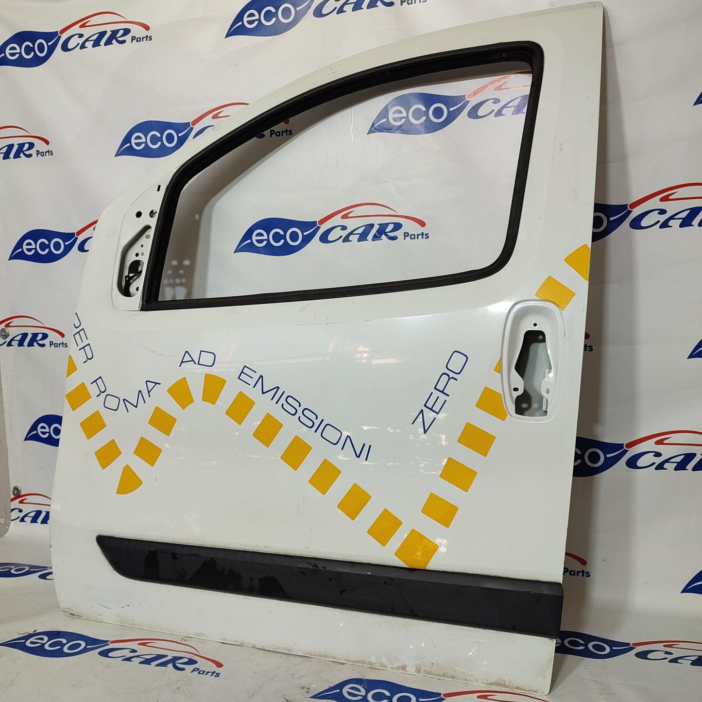 Vordere linke Tür, weißer Fiat Fiorino 2011 ecoAG847