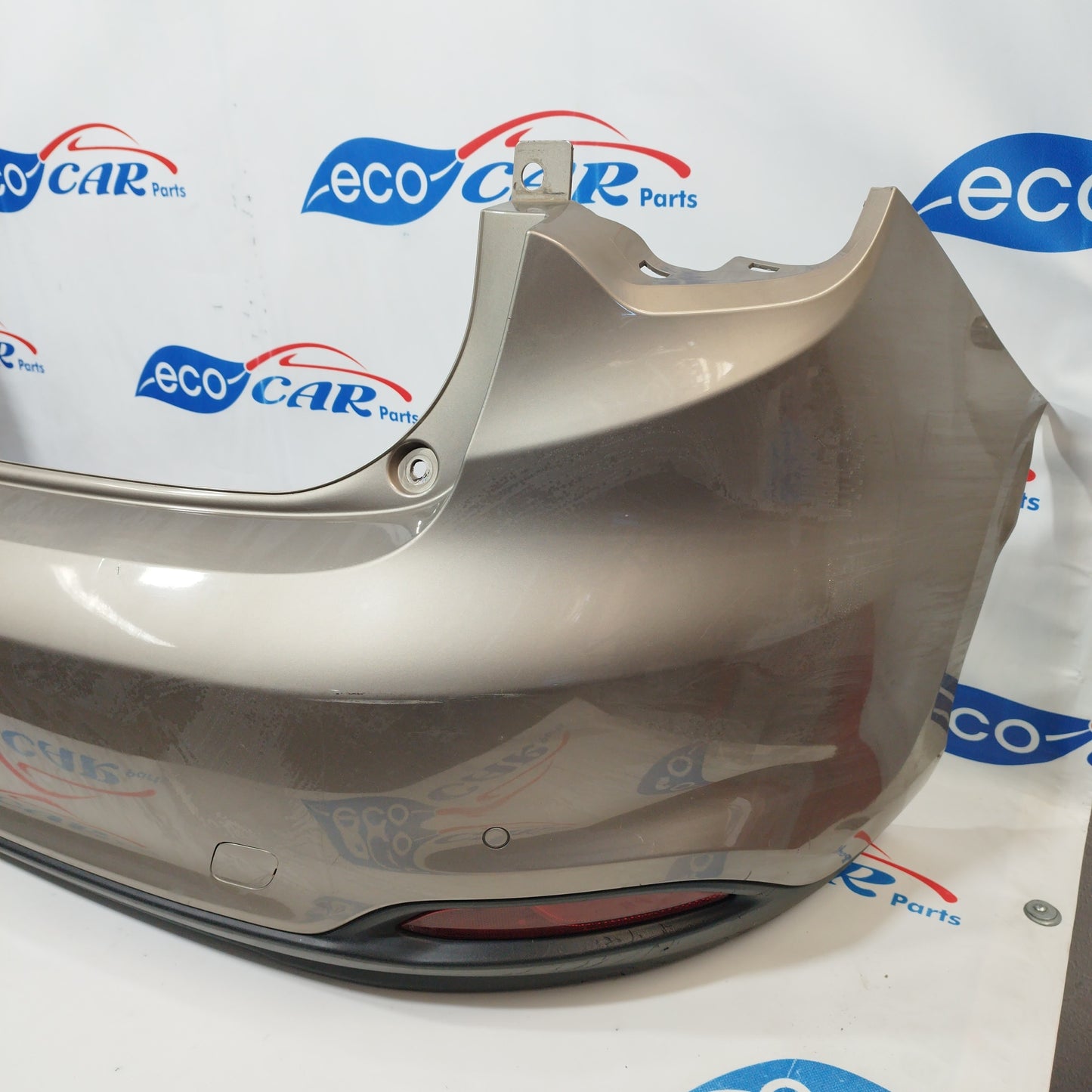 Heckstoßstange in Perlgrau mit Einparkhilfe, Fiat Tipo 2017 Schrägheck, Code: 735626585 ecoAC1546