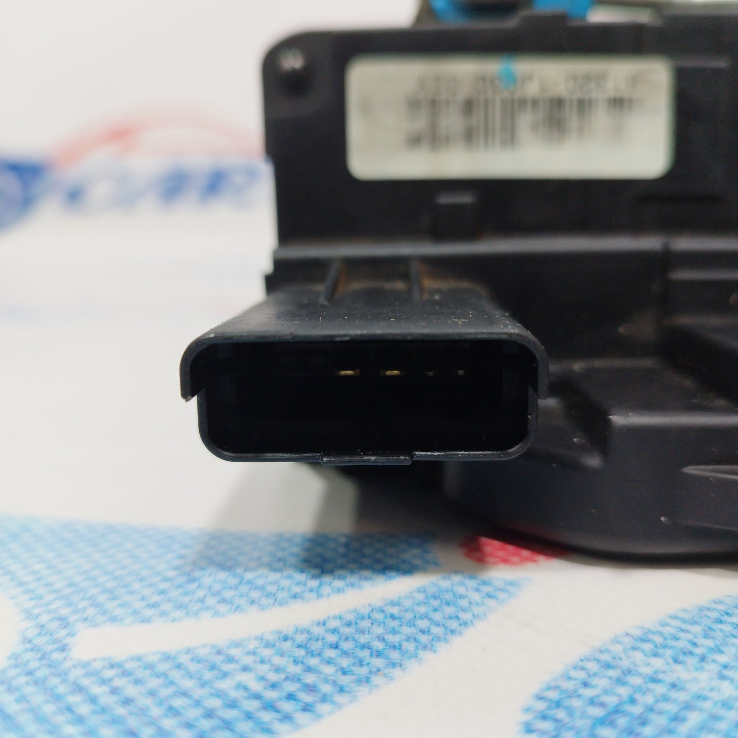 Türschloss vorne rechts, 4-polig, Hyundai i20, Baujahr 2007, Code: 81320-1j030 ecoAC1835