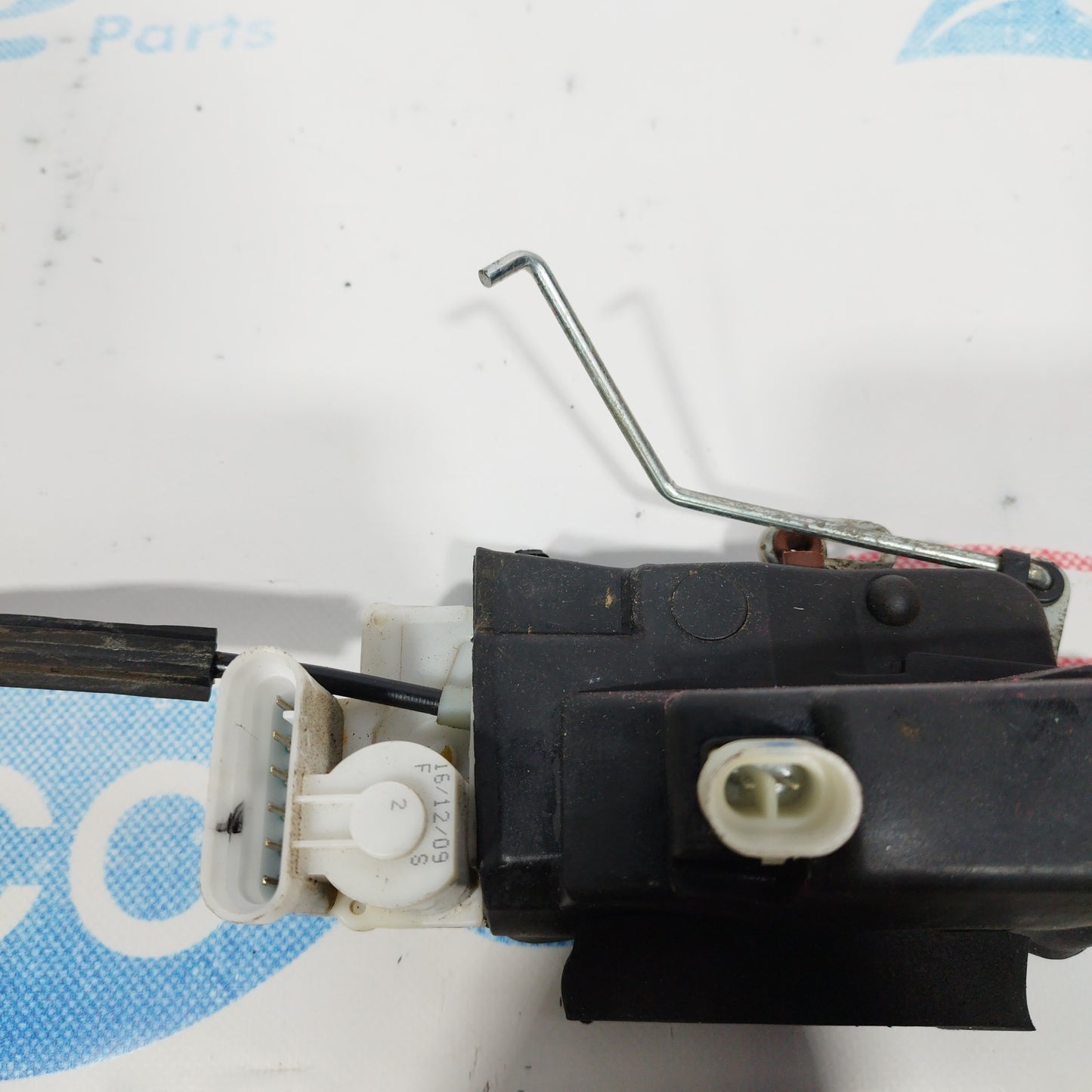 Serratura anteriore dx 2 spinotti Maserati Quattroporte 2012 ecoAC2178