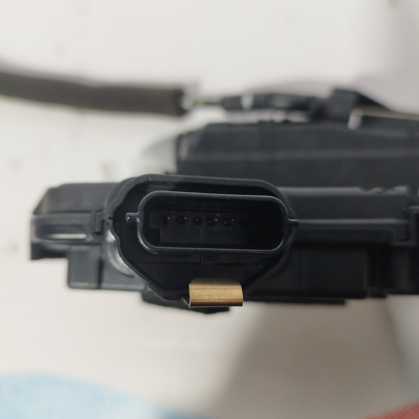 Serratura anteriore sx Renault Clio 2015 4 pin codice 805033000R ecoAC2239