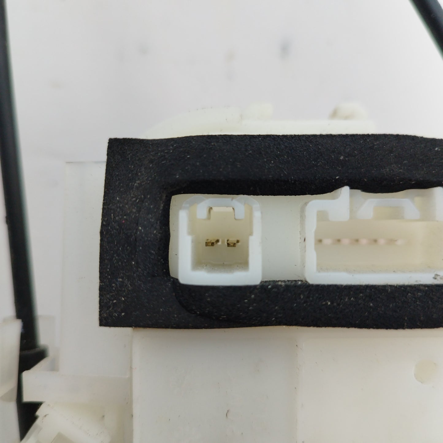 Serratura anteriore sx Subaru impreza 2011 (2 pin) ecoAC2296