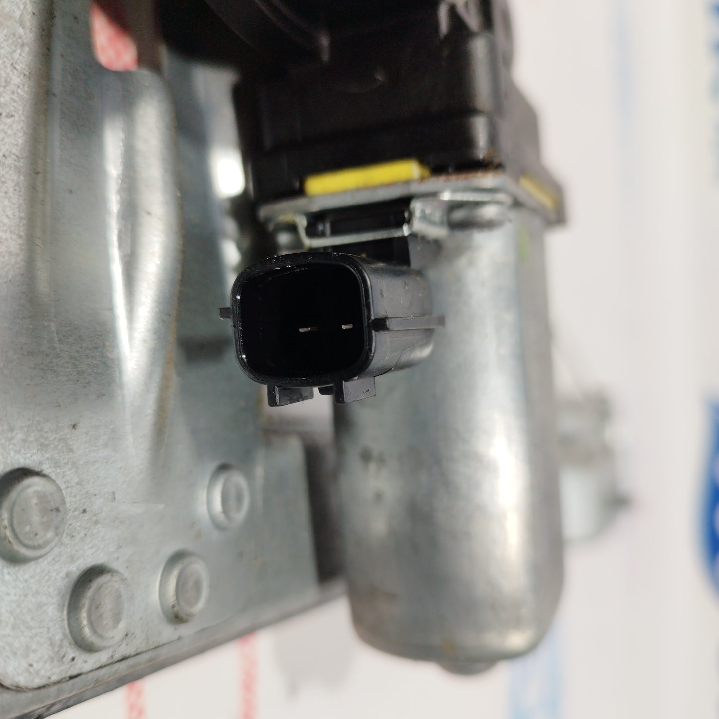 Gepäckträger vorne rechts Dacia Logan MCV 2014 (2-polig) Code 807209299 ecoAC2317