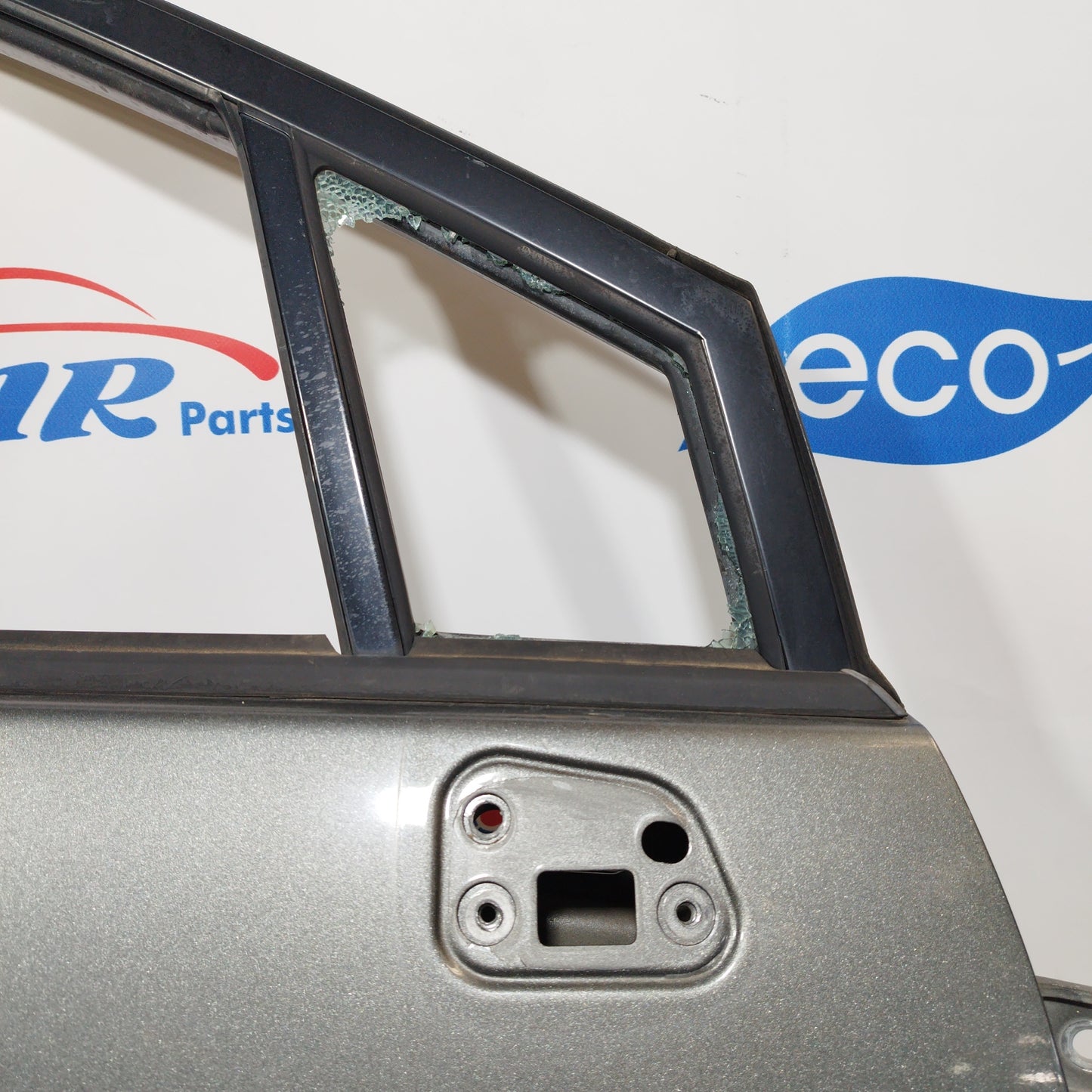 Dark gray right front door Toyota Corolla Verso 2007 ecoAC2498