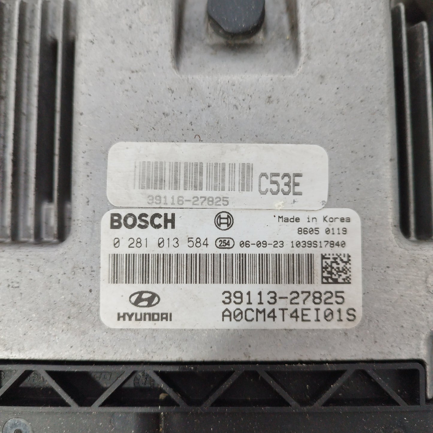 Hyundai Santa Fe 2.2 CRDi 2006 Motorsteuergerät Bosch Code 0281013584 EcoAC2764