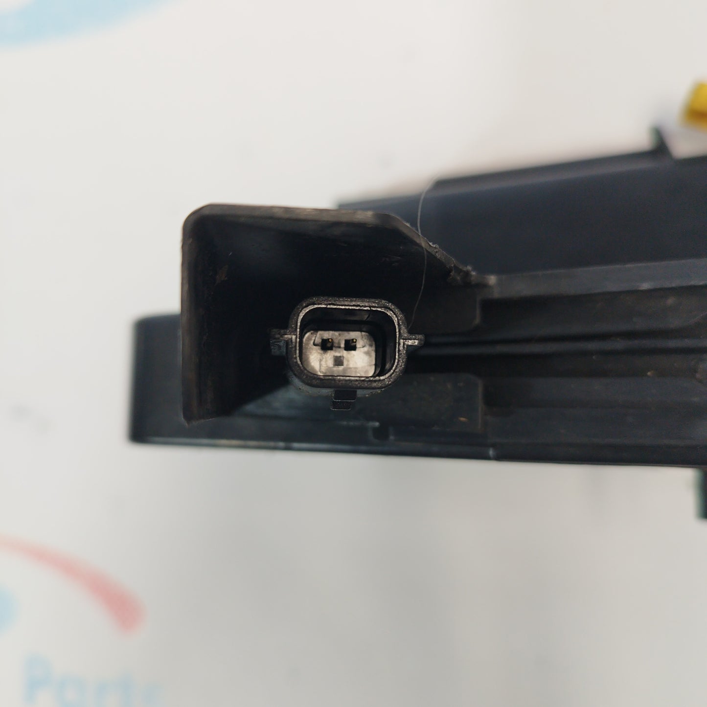 Rear left lock Dacia Logan mcv 2014 (2 pins) code 825033585rc ecoAC2786