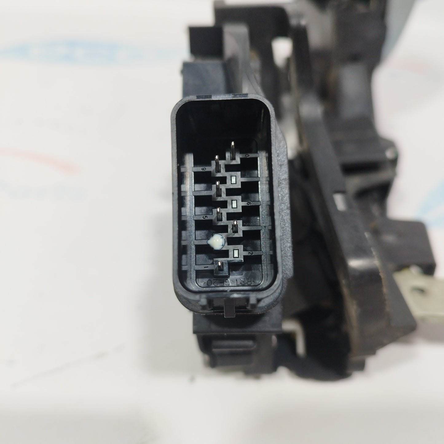 Serratura anteriore sx Ford Mondeo 2010 codice 6 pin 6m2a-r21813-ec ecoAC2875