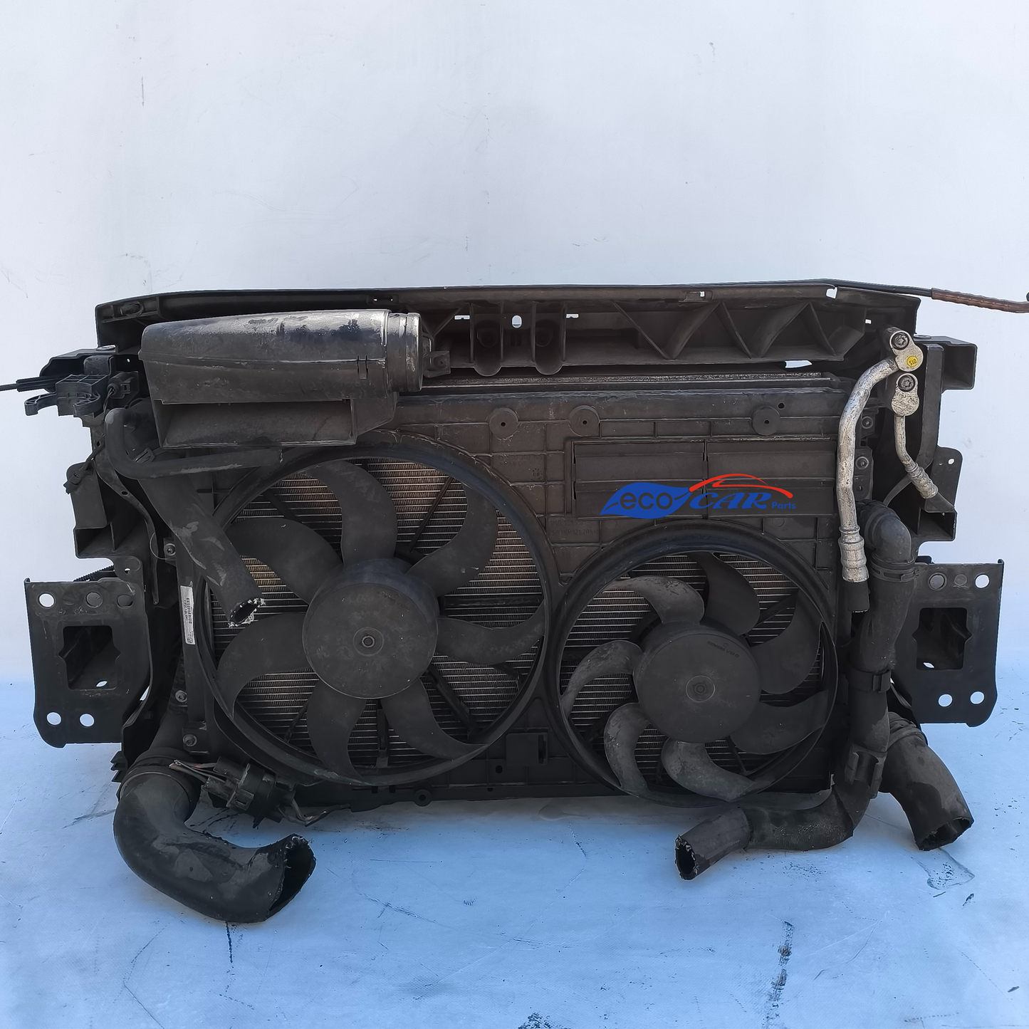 Silbergraue Frontblende komplett mit Kühlern Volkswagen Tiguan Baujahr 2009 ecoAG247