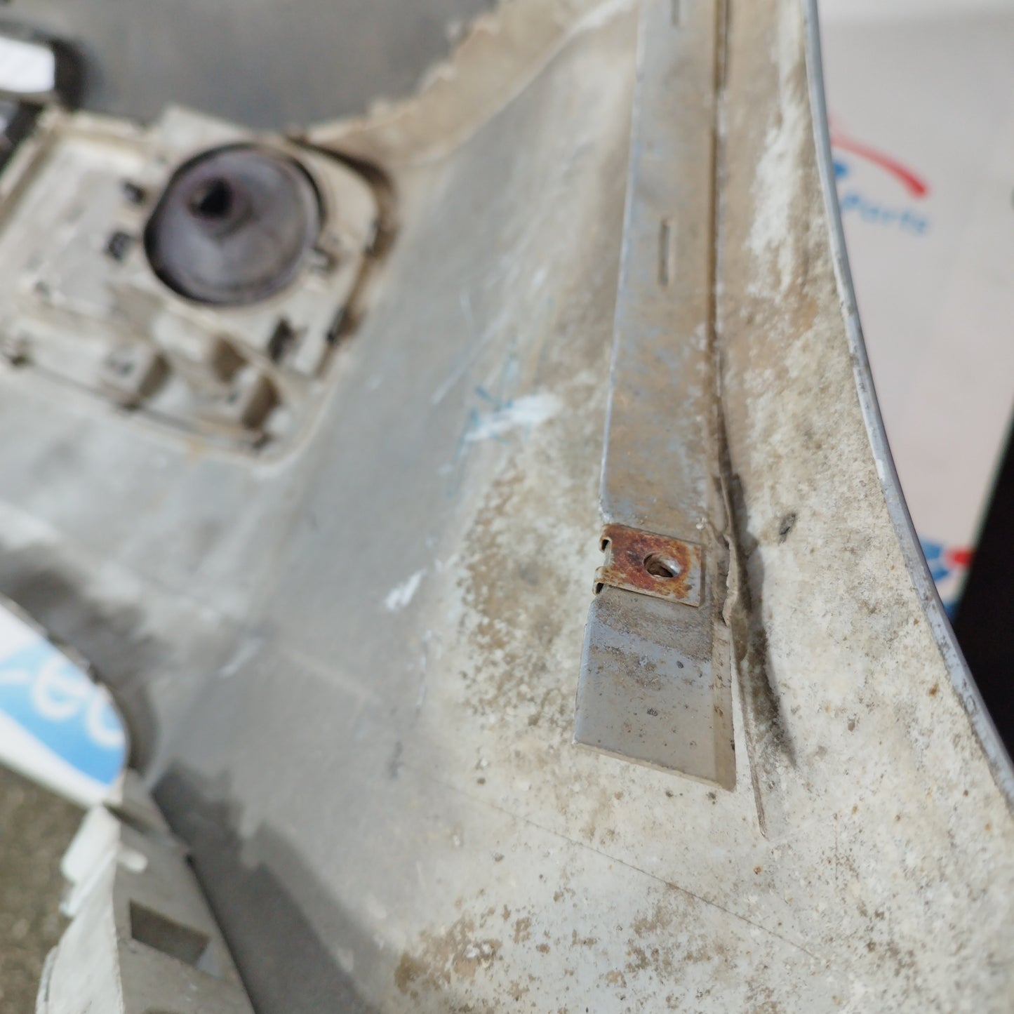 Medium gray front bumper Ford C-max 2006 ecoAC3013