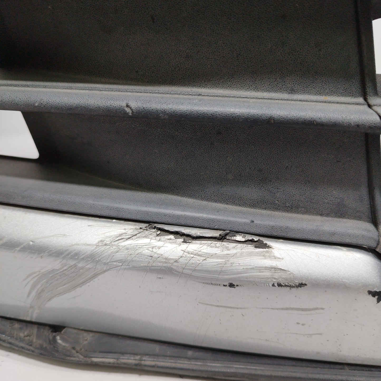 Front bumper silver gray Volkswagen Touran 2007 ecoAC3442