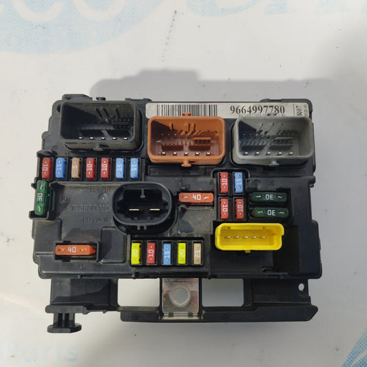 Citroen C3/Peugeot 207 2010 fuse holder control unit code: 9664997780 R07 ecoAC3759