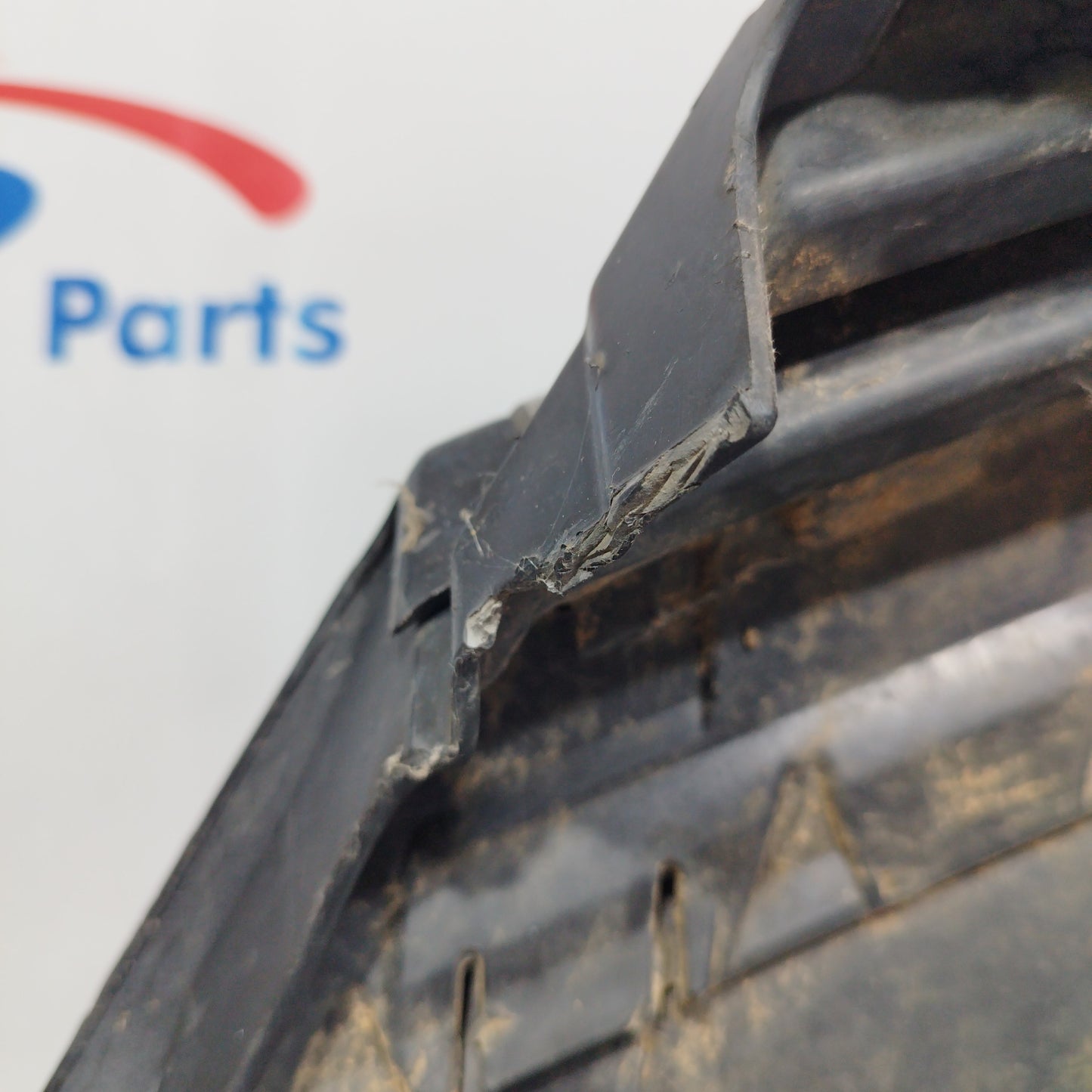 Black front mask Renault Clio 2016 code: 622562397R ecoAC3778