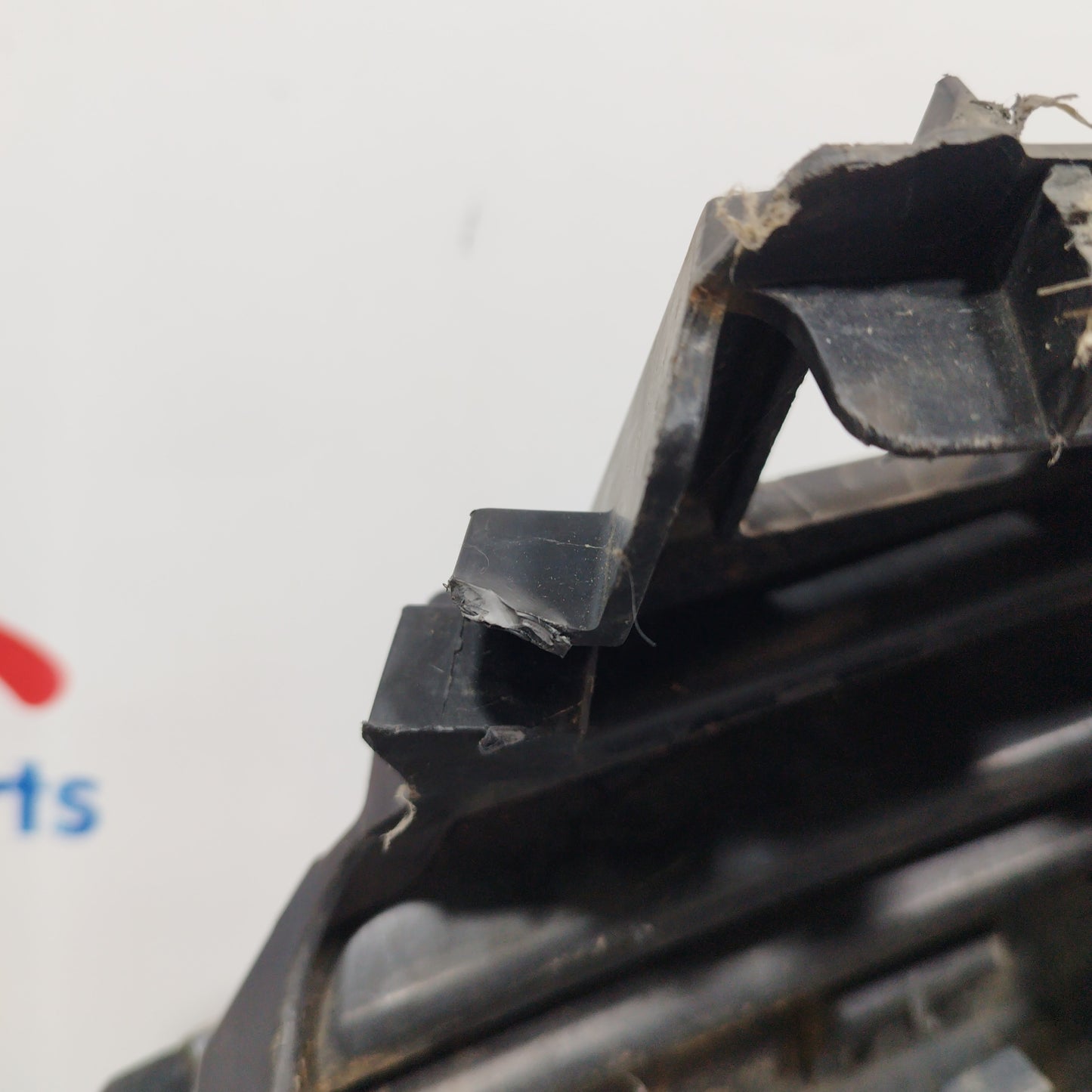 Black front mask Renault Clio 2016 code: 622562397R ecoAC3778