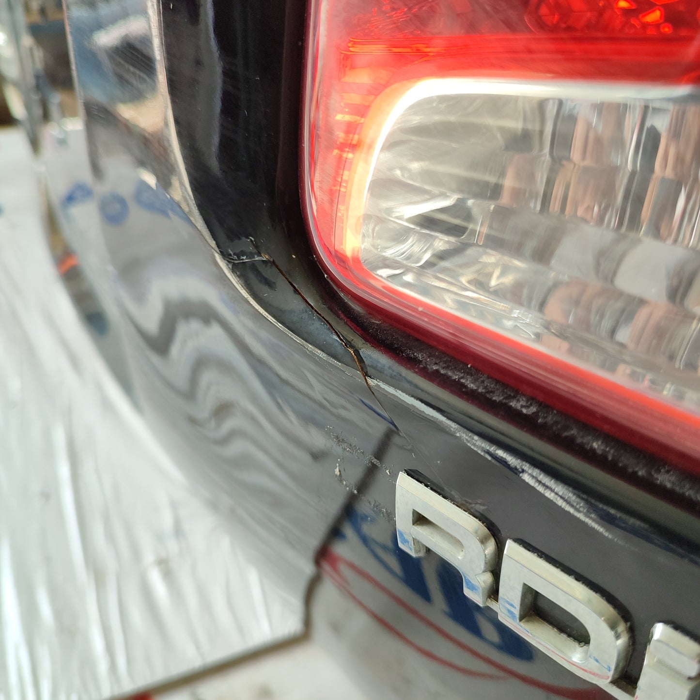 Schwarze Heckklappe Kia Sorento 2012 ecoAG1737