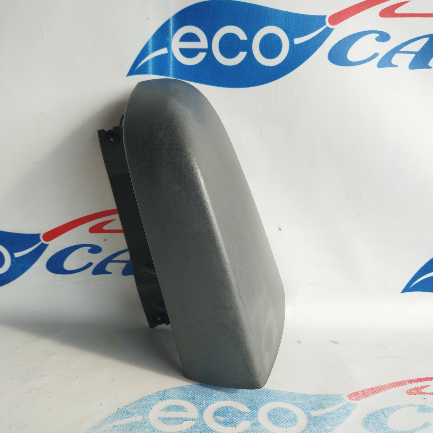 Upper right rear light molding opel Vivaro code 8200229880 ecoAC4054