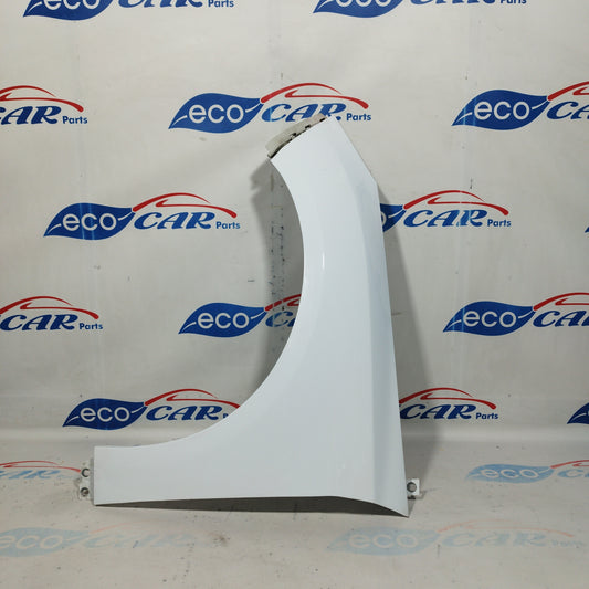 White left fender Ford Focus 2016 ecoAC4154