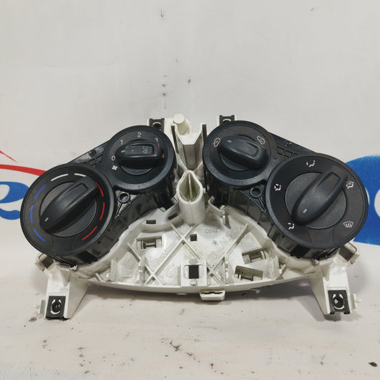 Ford Ka 2010 ecoAC4181 manuelles Klimaanlagen-Bedienfeld