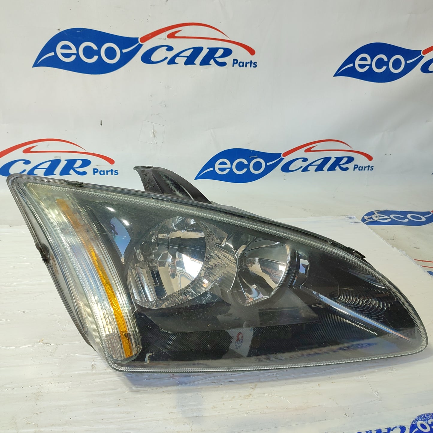 Fanale anteriore dx Ford Focus 2005 fondo scuro ecoAG2008