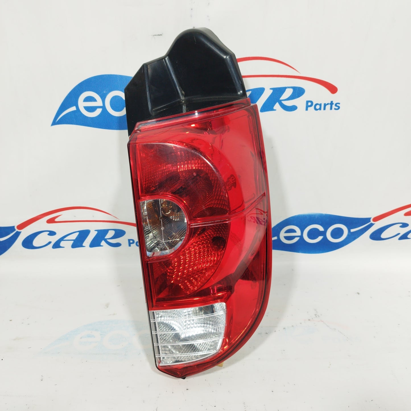 Fanale posteriore dx Mitsubishi Colt 2010 codice: 8330a480 ecoAC4255