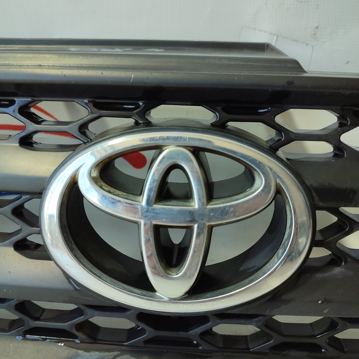 Black plastic front mask Toyota rav 4 2003 ecoAG2111