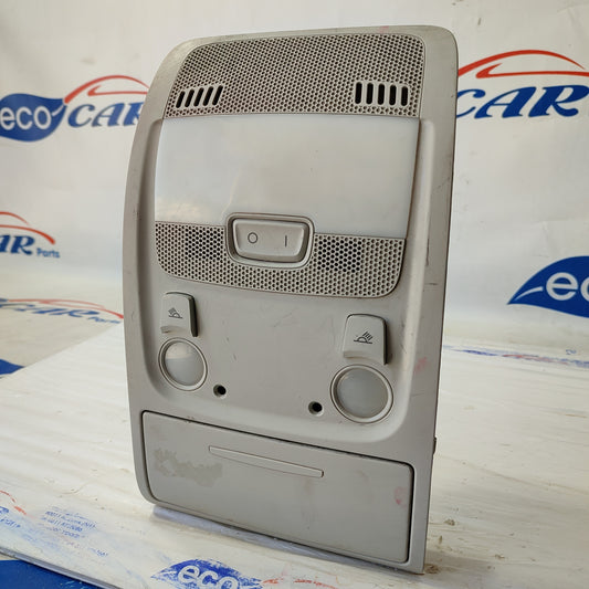 Courtesy light Audi A4 2008 code: 8t0947135a ecoAG2115