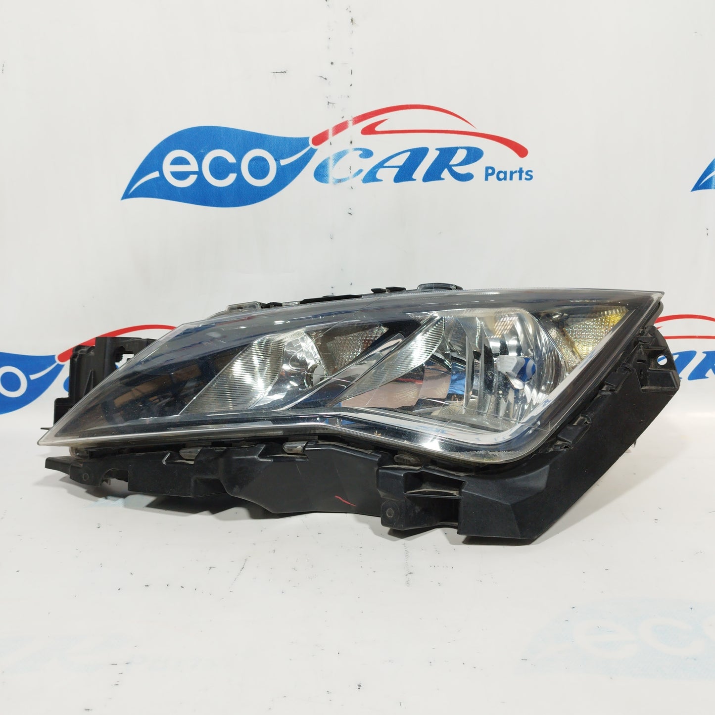 Seat Leon 2015 linker Frontscheinwerfer Code: 5f1941005A ecoAC4315