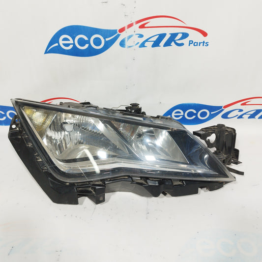 Fanale anteriore dx Seat Leon 2015 codice: 5f1941006A ecoAC4316