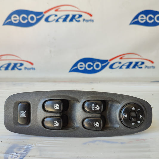 Bedienfeld vorne links Hyundai Accent 2006 Code: 620w10270 ecoAG2157