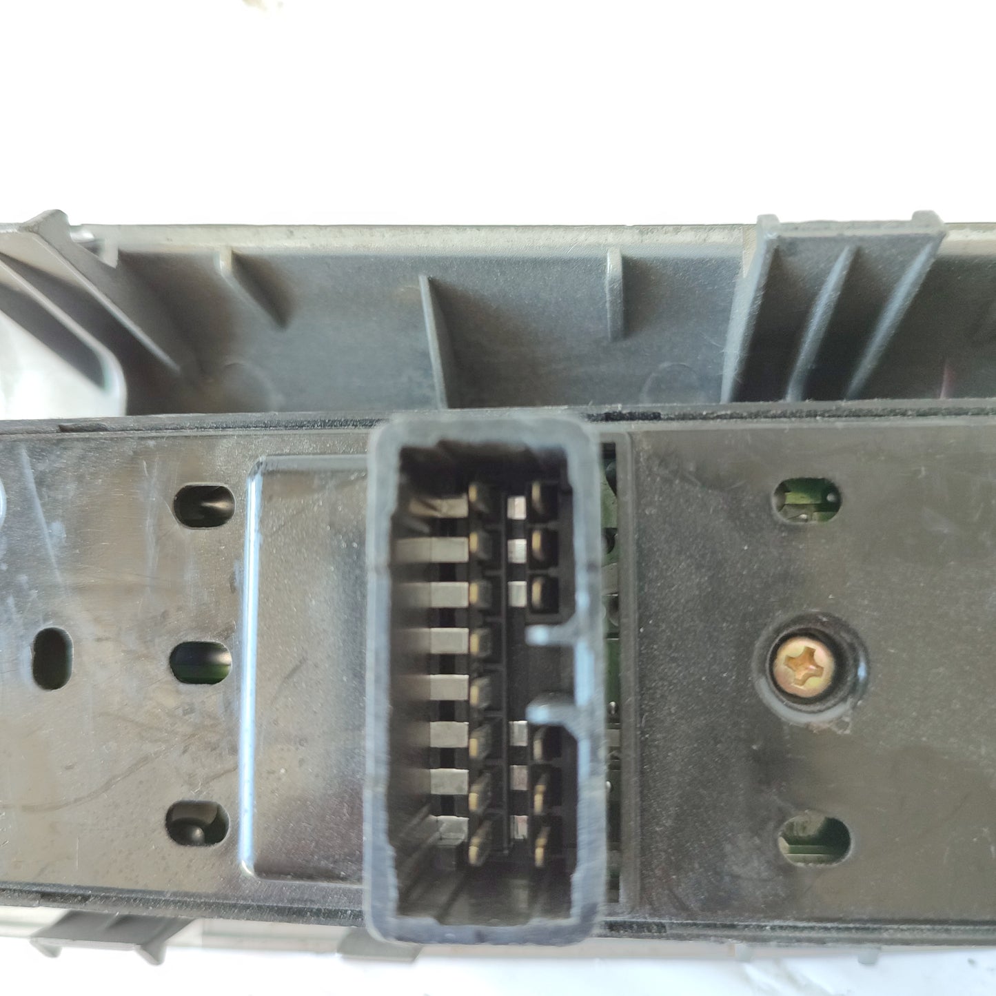 Pulsantiera anteriore sx Kia Sportage 2009 cod:483493-1110 ecoAG2158