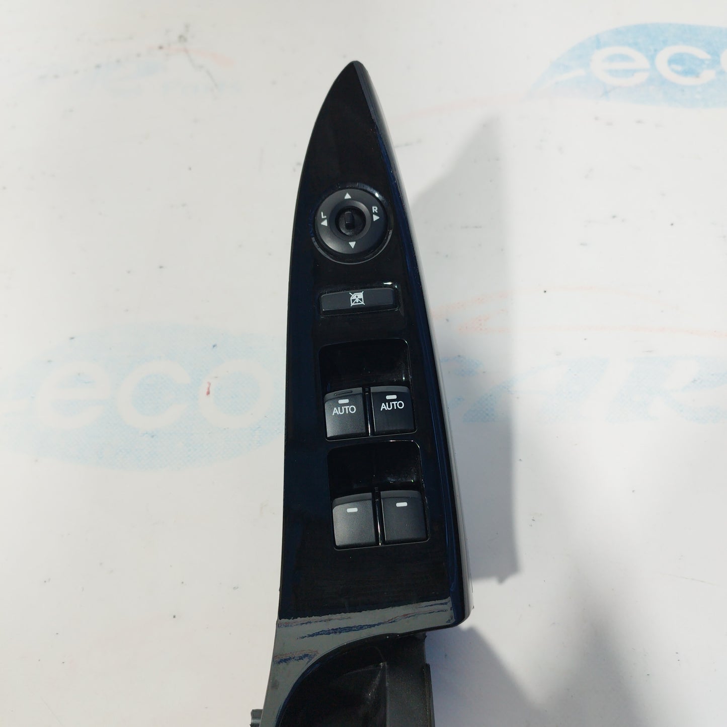 Pulsantiera anteriore sx 4 tasti Hyundai IX20 2018 Codice: 93570-1k080 ecoAC4358