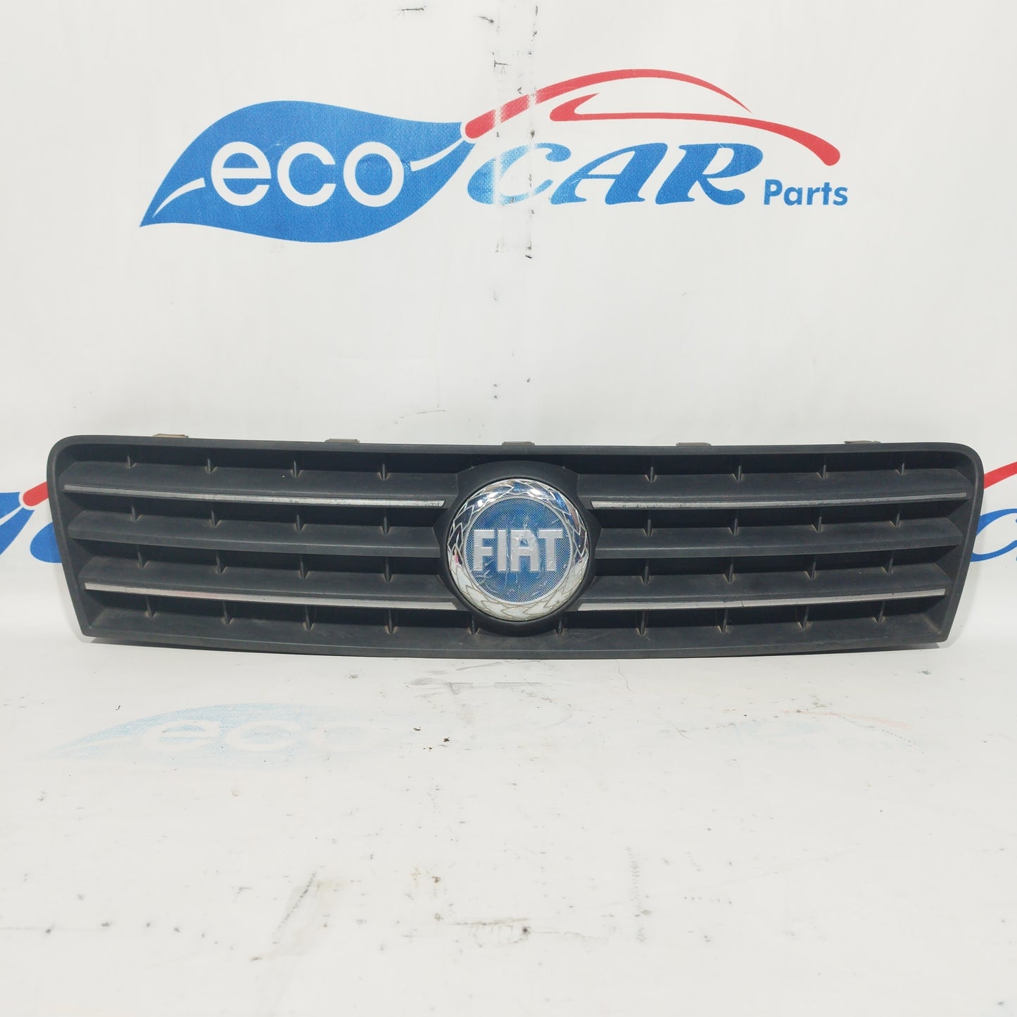 Schwarze Fiat Punto Facelift-Maske (2005) Code 46849441 ecoac4406