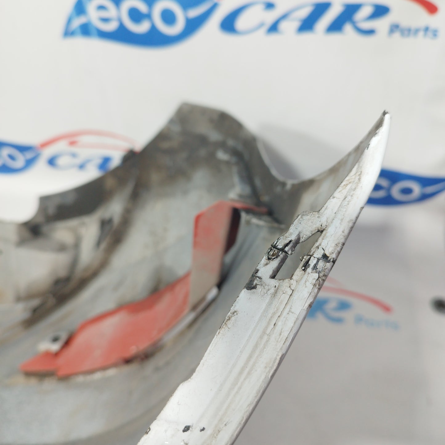 Paraurti posteriore bianco Ford Fiesta 2011 ecoAC4415