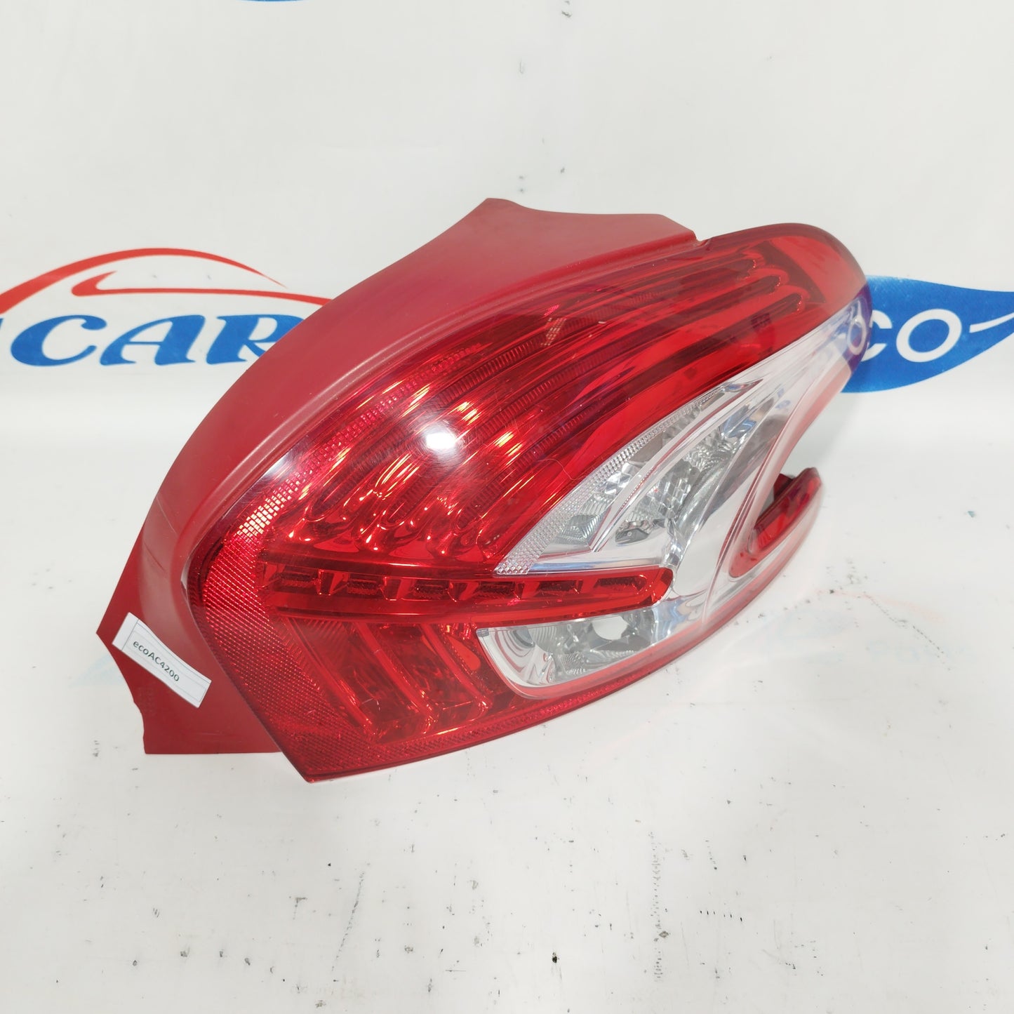 Right LED rear light Peugeot 208 2015 without hook lamp holder and broken plastic Code 9672628380 ecoac4445