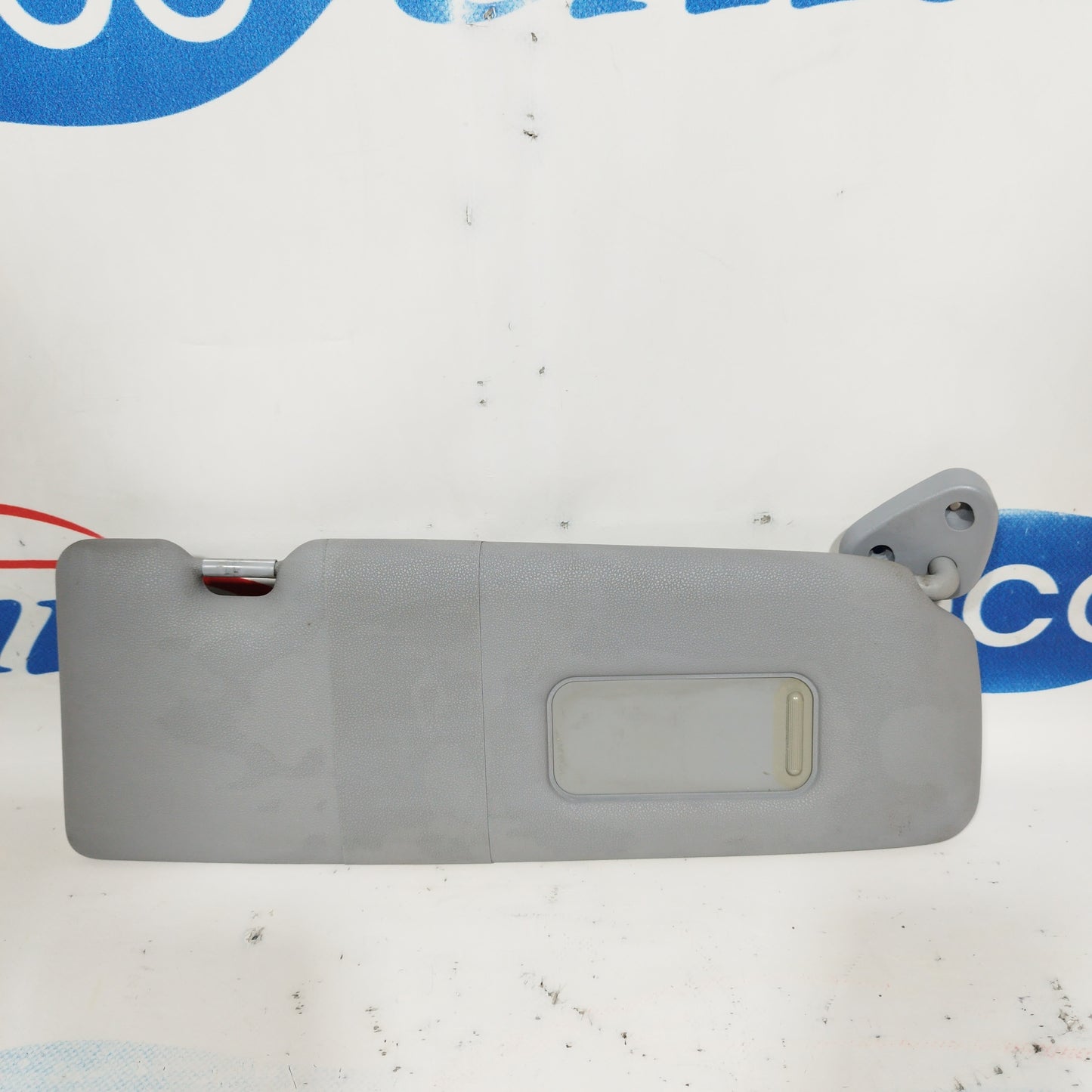 Light gray right sun visor BMW Serie 1 e81/e87 2008 ecoAC4447