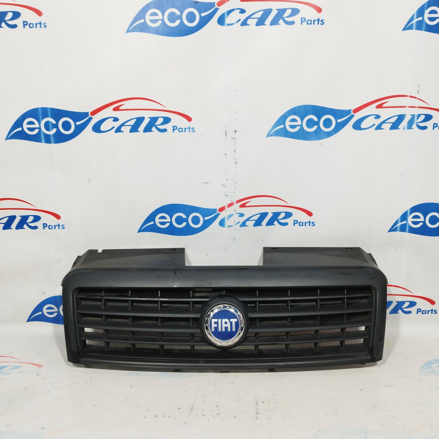 Front mask / grille Fiat Doblo 2009 code: 735395576 ecoAC4492