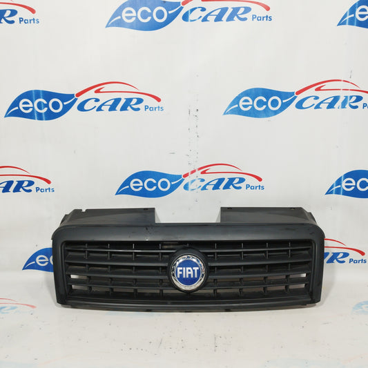Front mask / grille Fiat Doblo 2009 code: 735395576 ecoAC4492