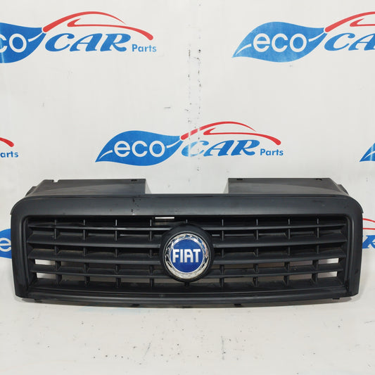 Front mask / grille Fiat Doblo 2009 code: 735395576 ecoAC4492