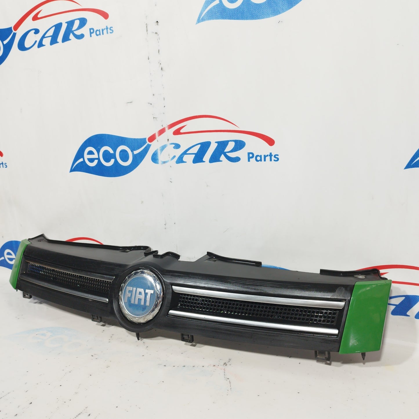 Front mask / grille Fiat Panda 2006 code: 735353899 ecoAC4506