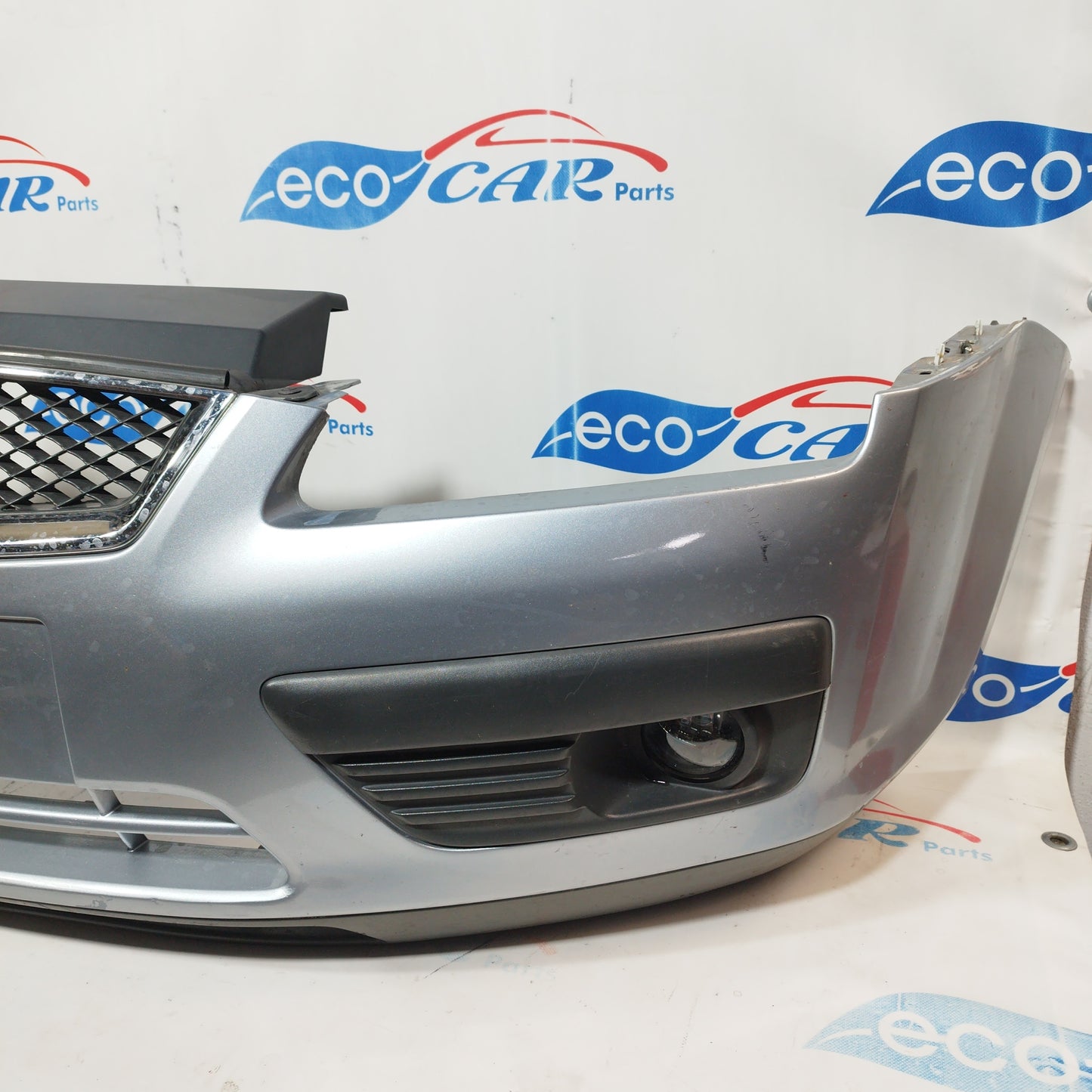 Medium gray front bumper Ford Focus 2005 ecoAC4544