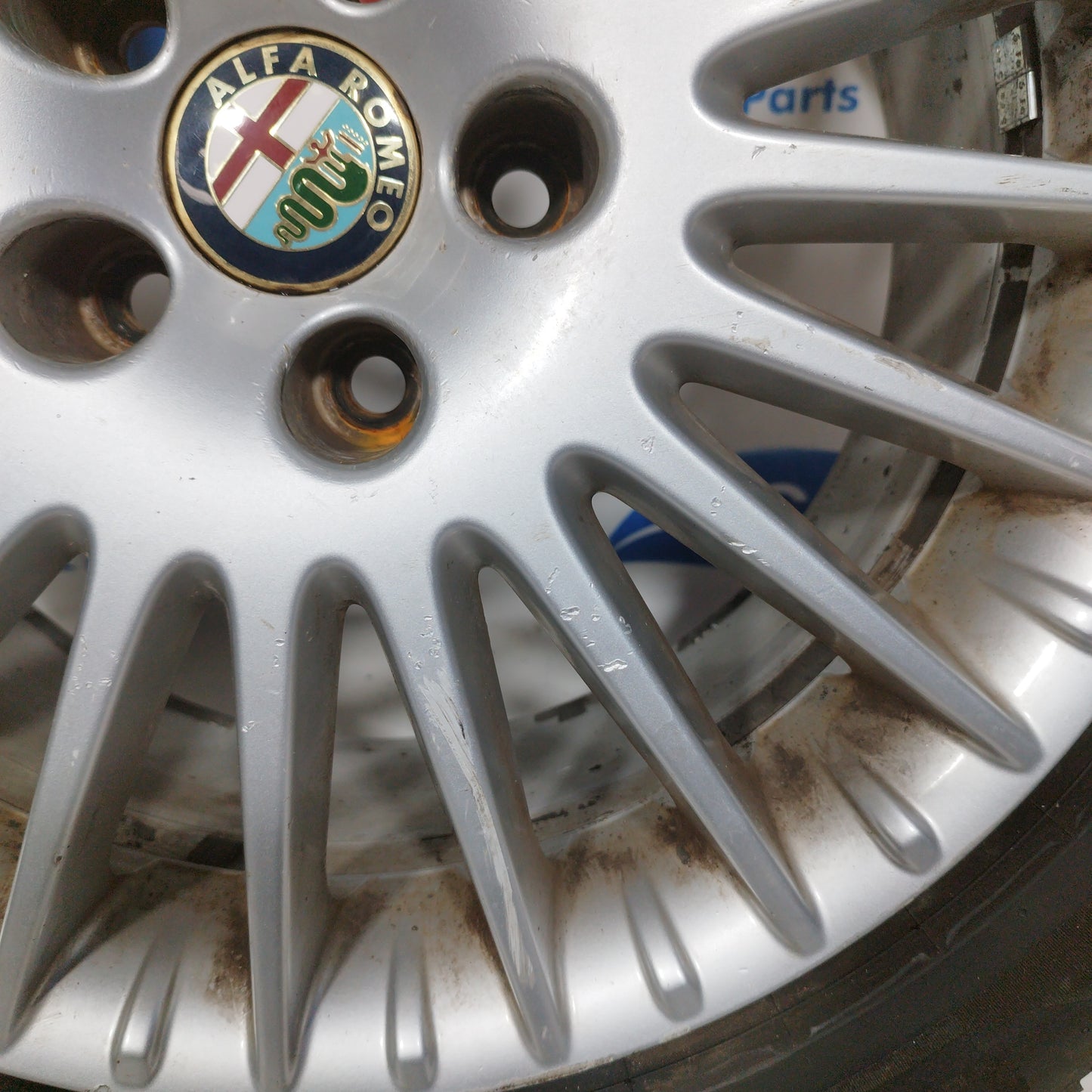 Cerchi in lega completi di gomme 225/50R17 Alfa Romeo 159 2010 codice: 50515634 ecoAC4546