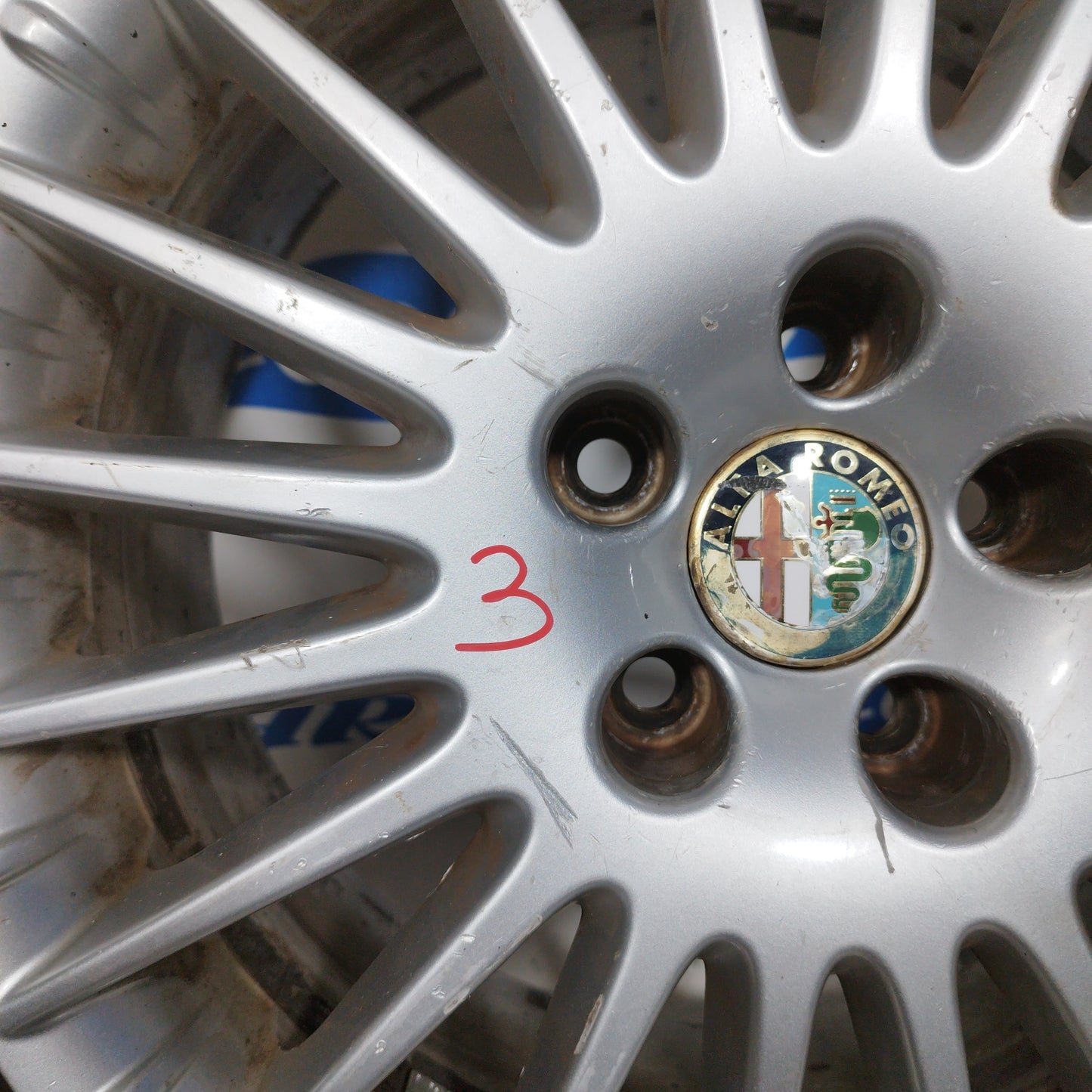 Cerchi in lega completi di gomme 225/50R17 Alfa Romeo 159 2010 codice: 50515634 ecoAC4546