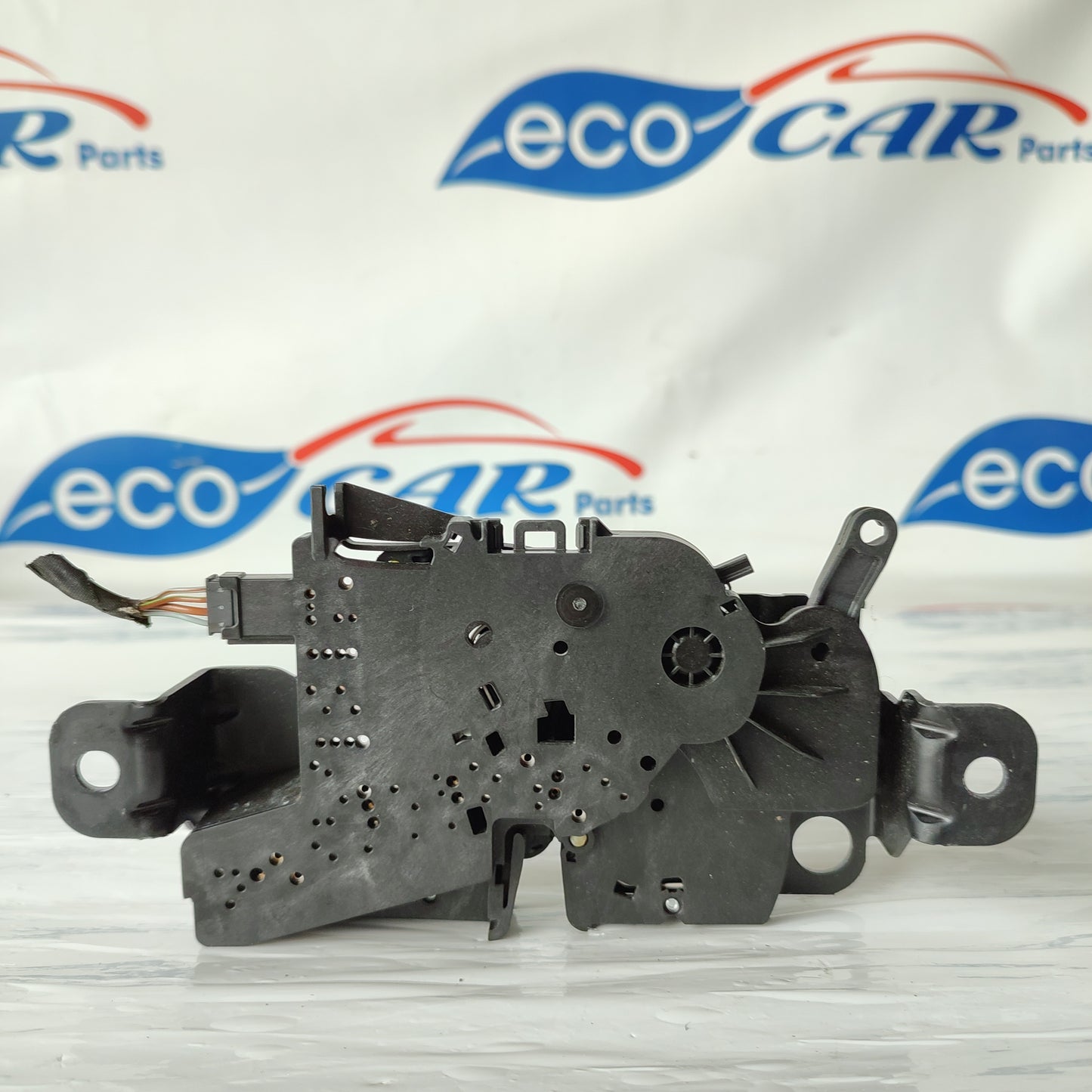 Rear trunk lock BMW Serie 3 X Drive 2020 code: 163672-10 ecoAG2368