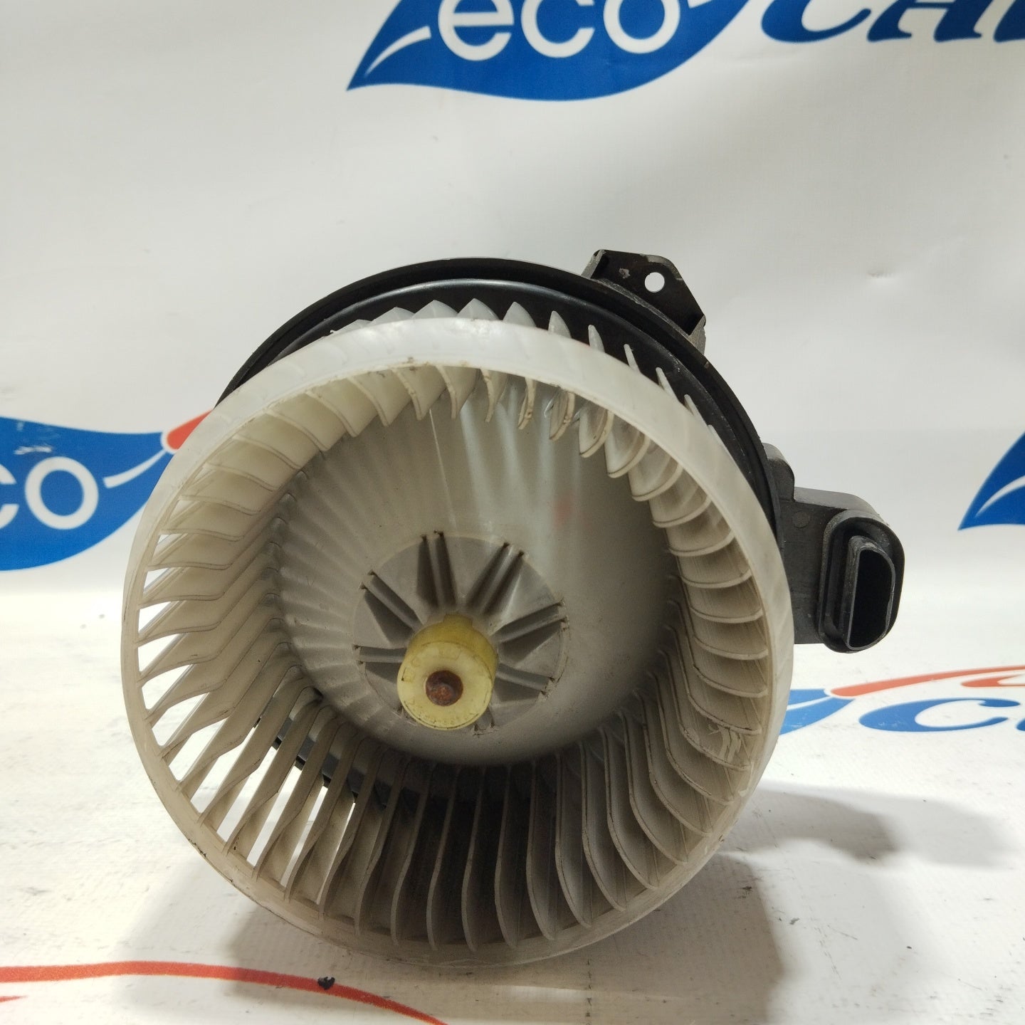 Interior heater fan Toyota Auris 2007 code: Av272700-8103 ecoAG2439