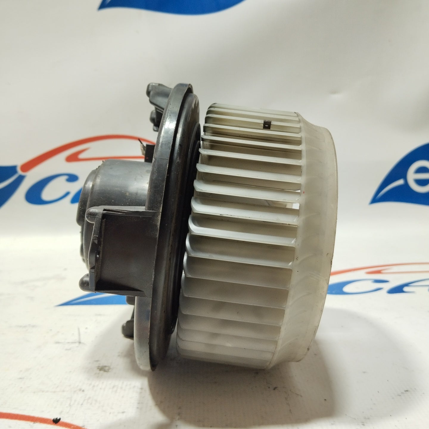 Interior heater fan Toyota Auris 2007 code: Av272700-8103 ecoAG2439