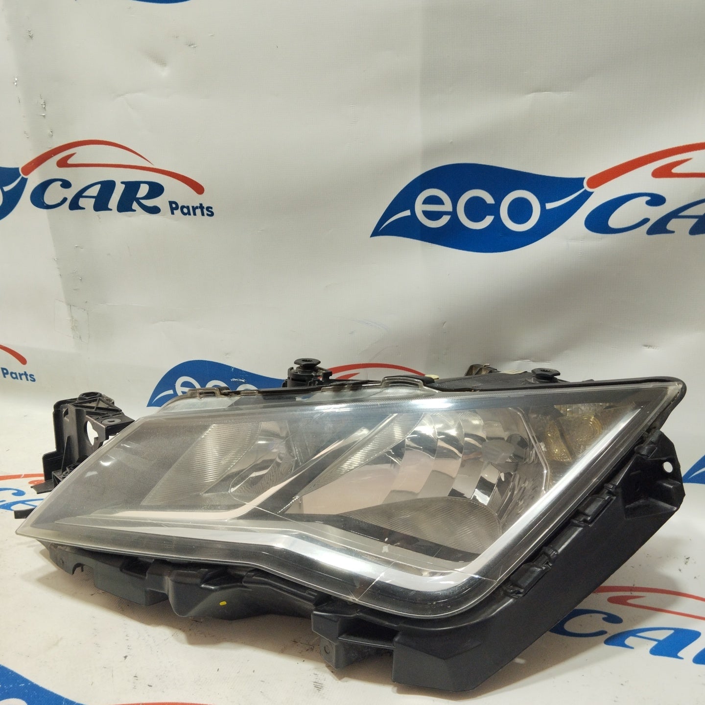 Linker Frontscheinwerfer Seat Leon 2016 ecoAG2480